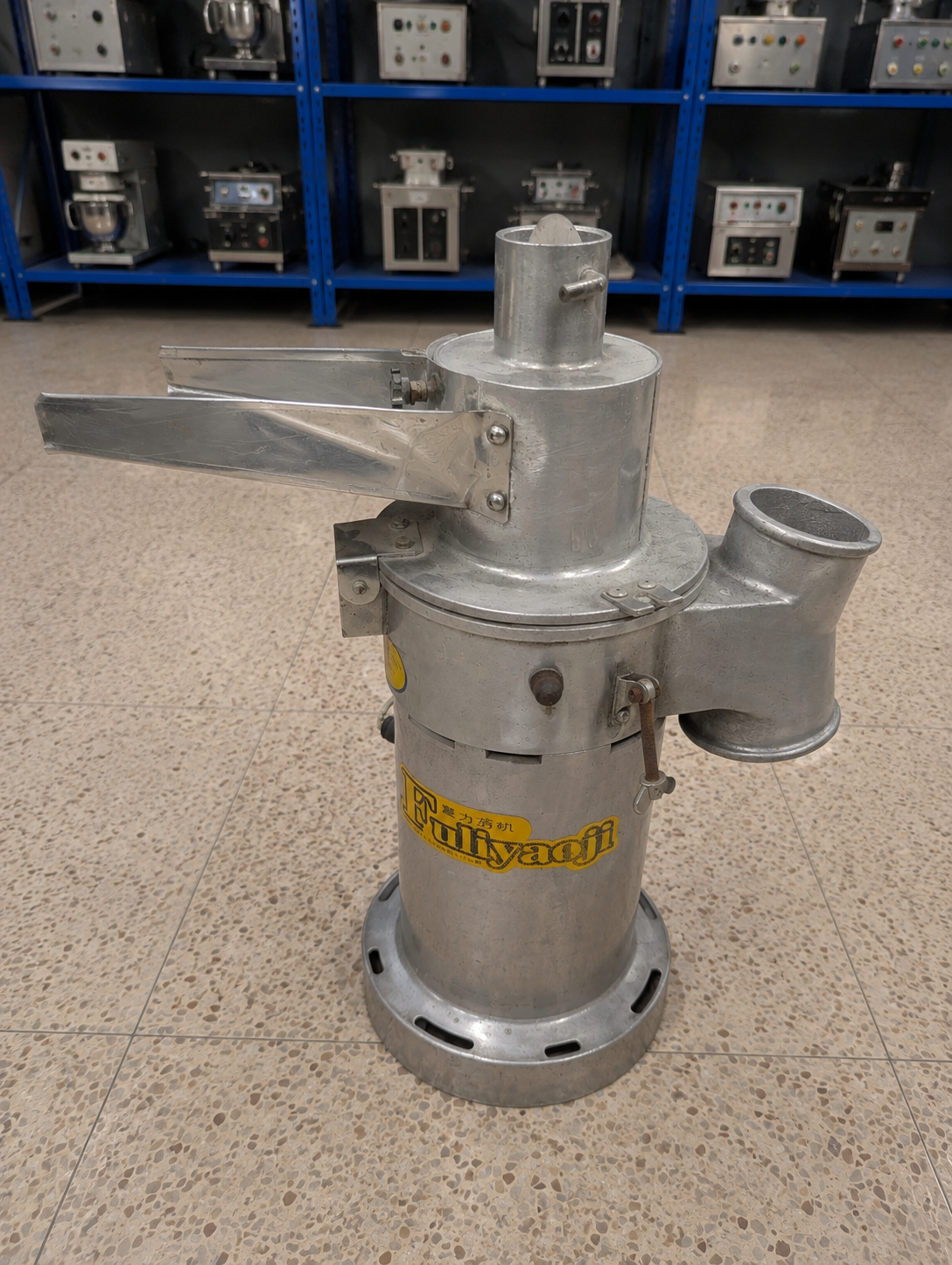 MINI PULVERIZER MACHINE